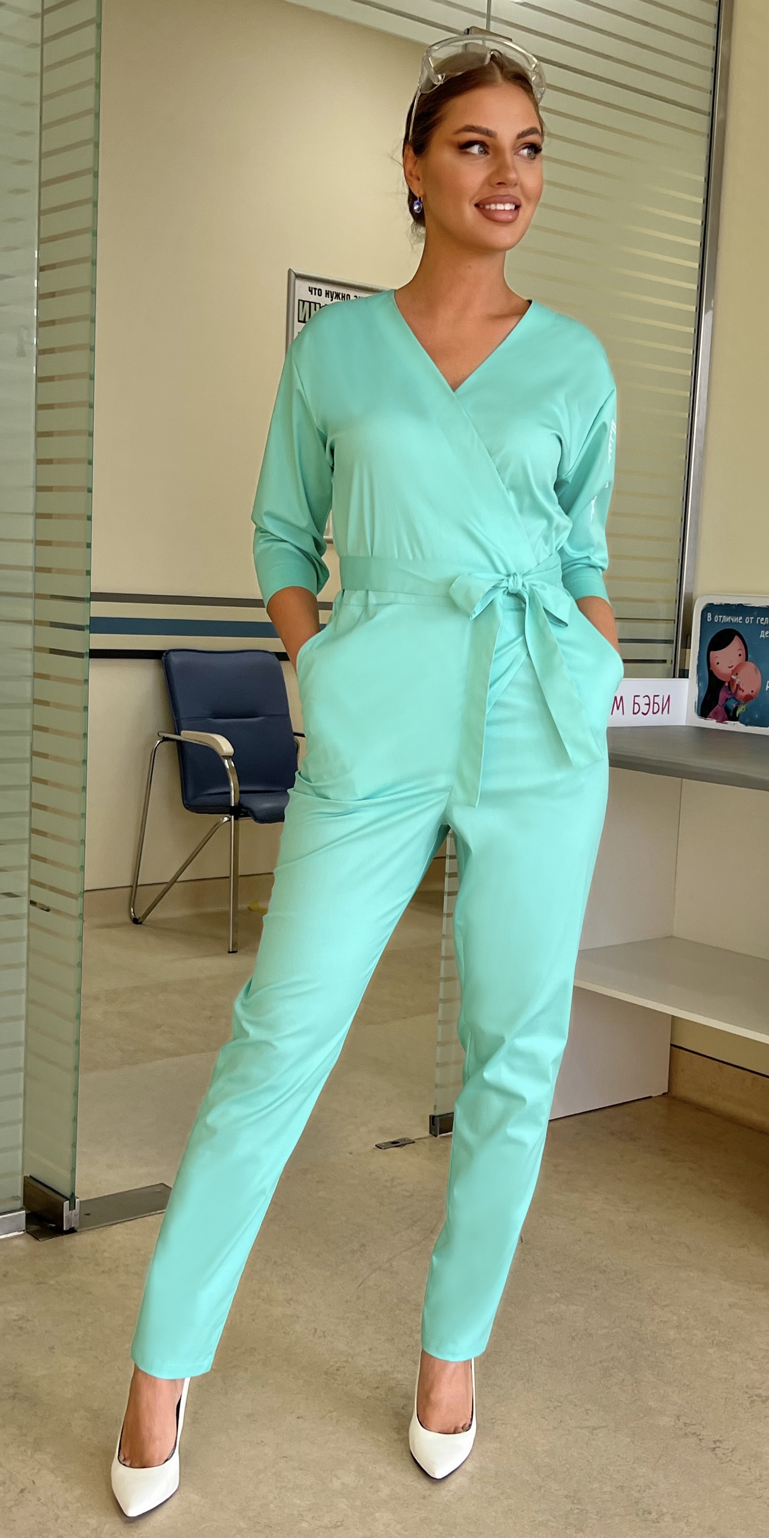 картинка Комбинезон медицинский женский М-9042LKn от магазина одежды и аксессуаров